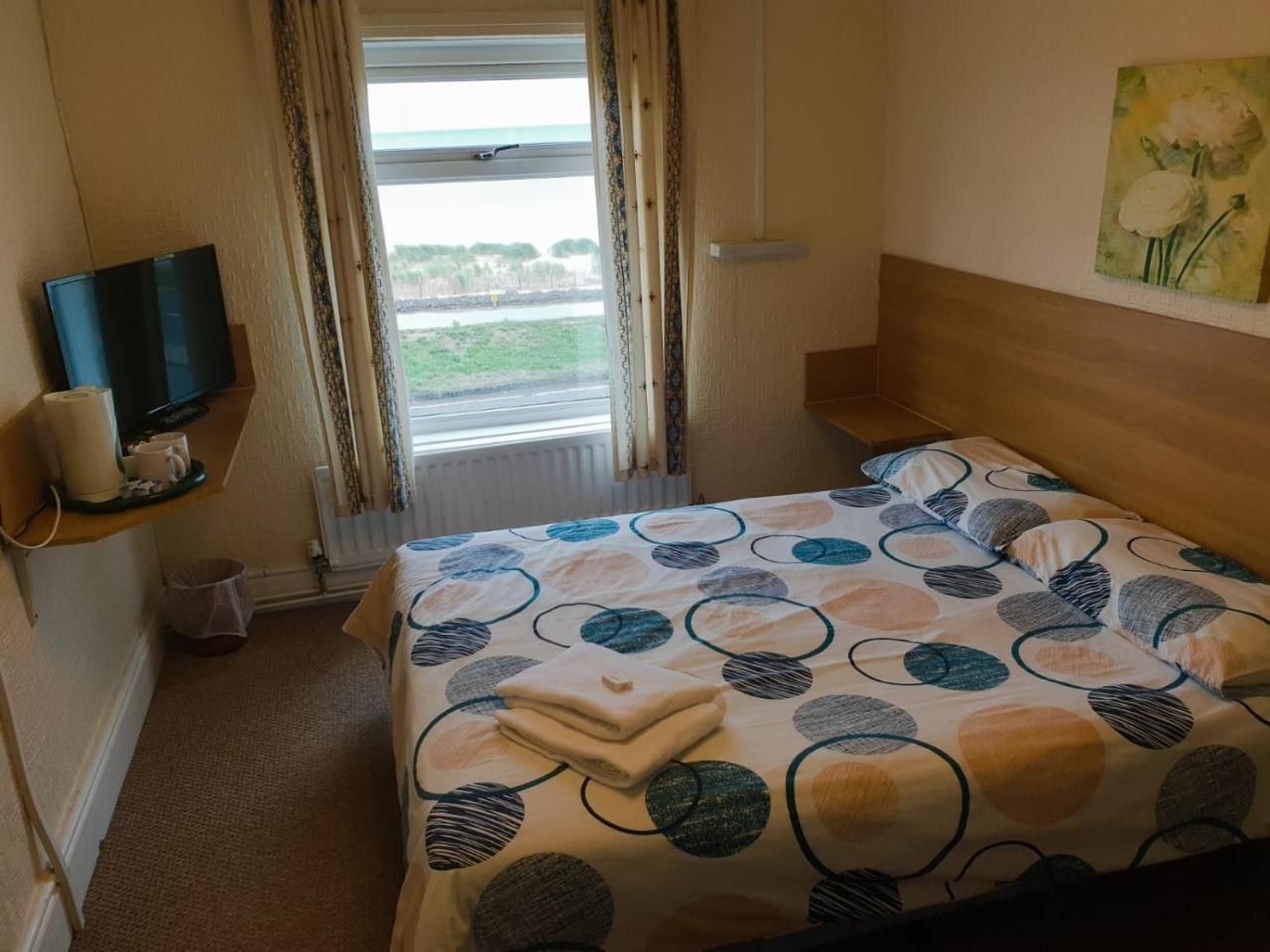 Tudor Court Hotel Swansea Eksteriør bilde