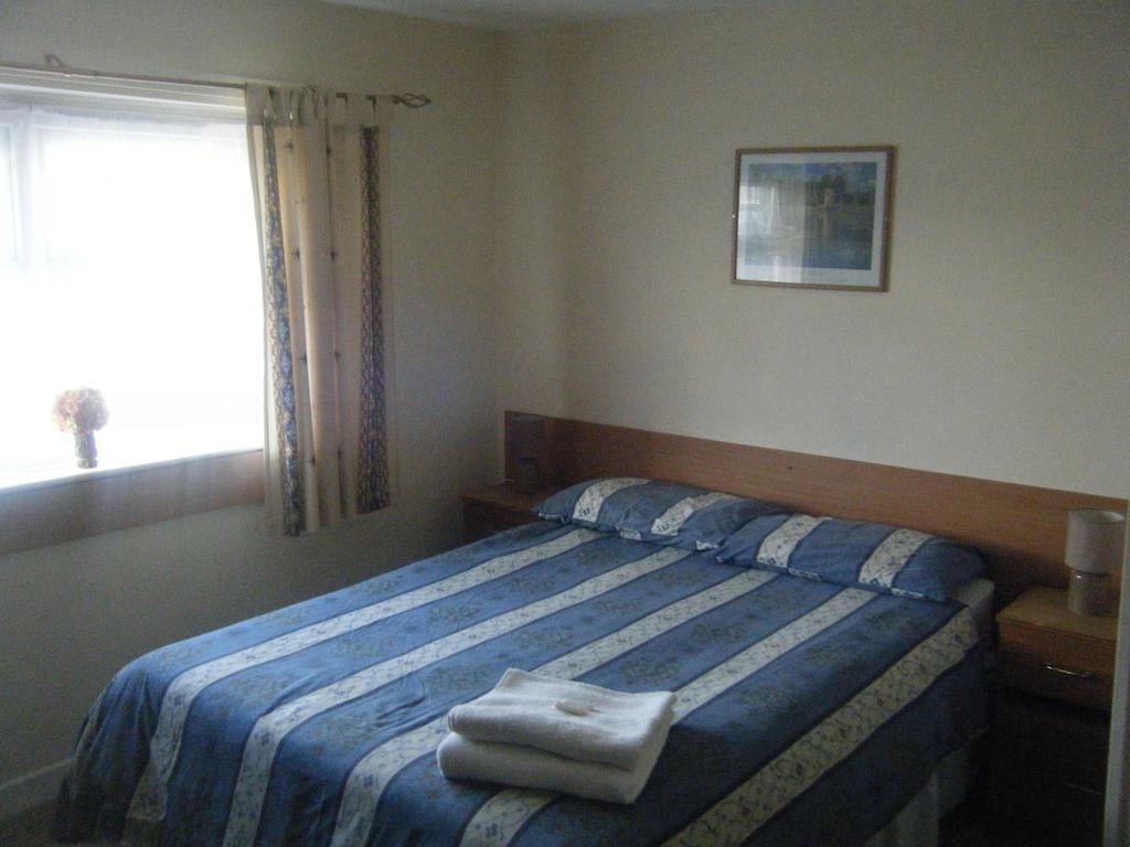 Tudor Court Hotel Swansea Rom bilde